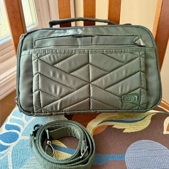 Lug Scoop 2 crossbody in Olive with Wildflower Olive print (NWOT) - Picture 1 of 5